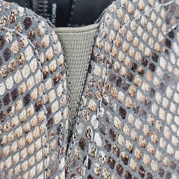 Women's Python Print Side Zip Block Heel Ankle Boots Size 7.5M - Picture 10 of 11